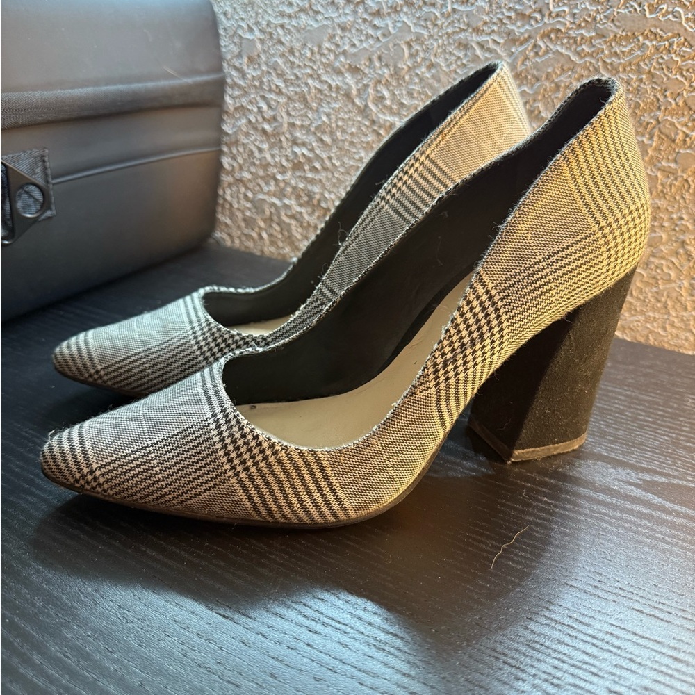 Vince Camuto Black and Cream Plaid Heels